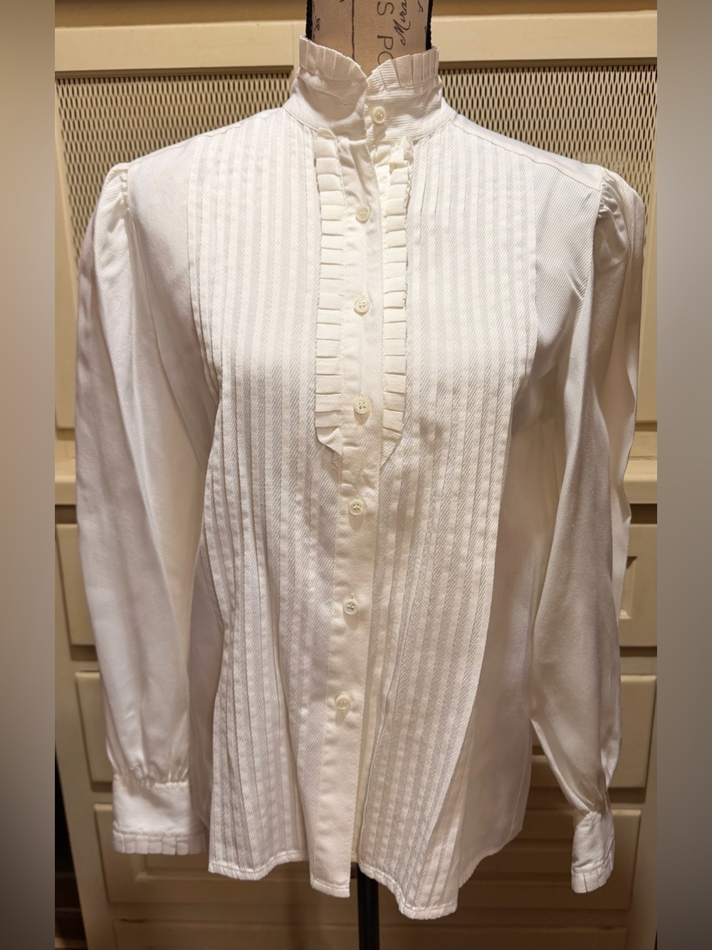 VTG 80s Lloyd Williams Cotton Ruffle Tuxedo Blouse